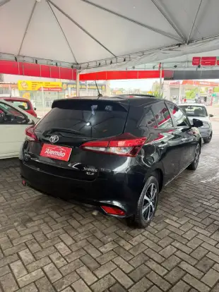 TOYOTA-YARIS-1.5 16V FLEX XLS MULTIDRIVE TOYOTA-YARIS-2018