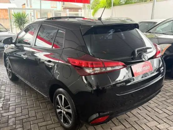 TOYOTA-YARIS-1.5 16V FLEX XLS MULTIDRIVE TOYOTA-YARIS-2018