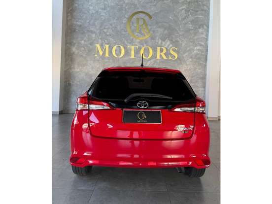 TOYOTA-YARIS-2019