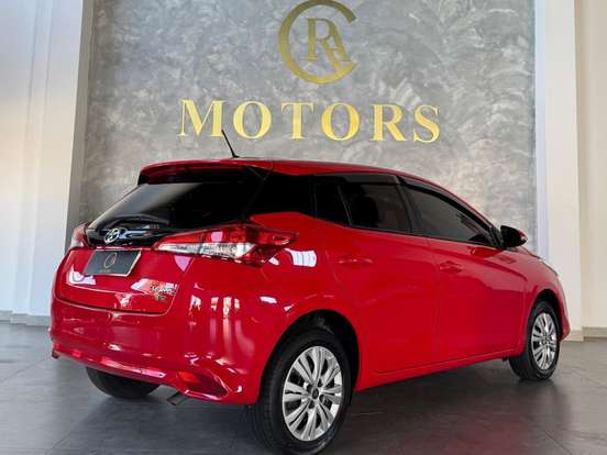 TOYOTA-YARIS-2019