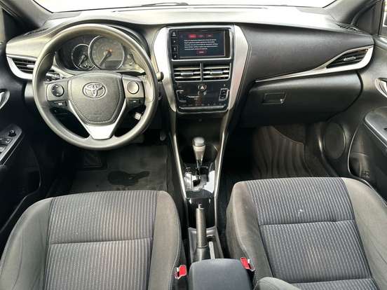 TOYOTA-YARIS-2018