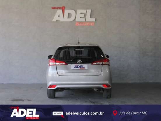 TOYOTA-YARIS-2019