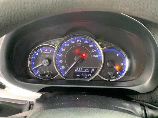 TOYOTA-YARIS-2019