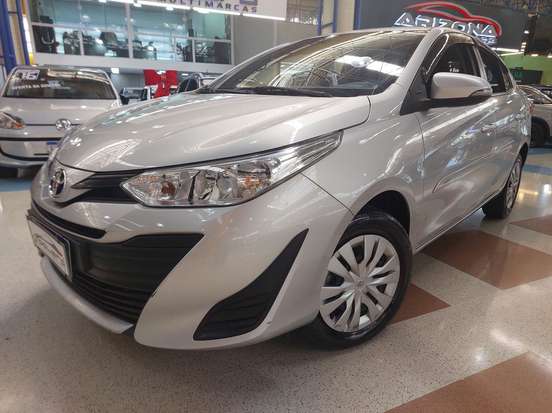 TOYOTA-YARIS-2020