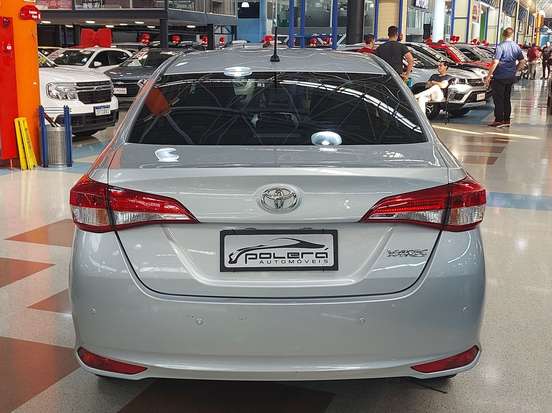TOYOTA-YARIS-2020