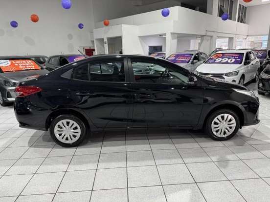 TOYOTA-YARIS-2024