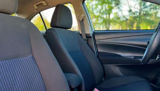TOYOTA-YARIS-2019