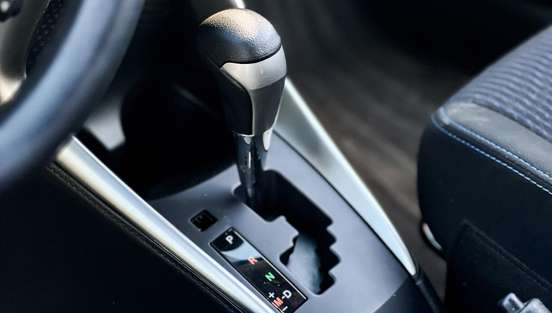 TOYOTA-YARIS-2019