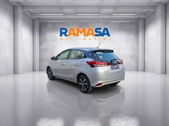 TOYOTA-YARIS-2021