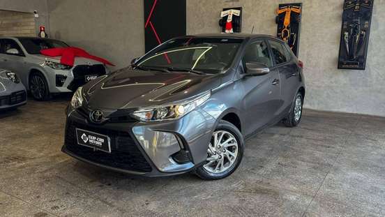 TOYOTA-YARIS-2023
