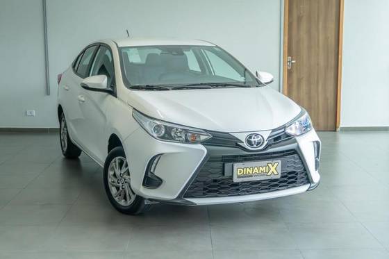 TOYOTA YARIS 1.5 16V FLEX SEDAN XS CONNECT MULTIDRIVE
