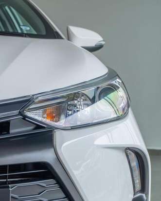 TOYOTA-YARIS-2023