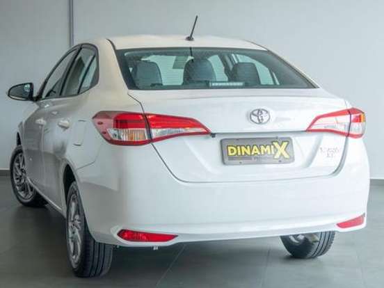 TOYOTA-YARIS-1.5 16V FLEX SEDAN XS CONNECT MULTIDRIVE TOYOTA-YARIS-2023