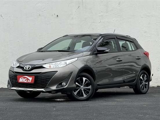 TOYOTA-YARIS-2020