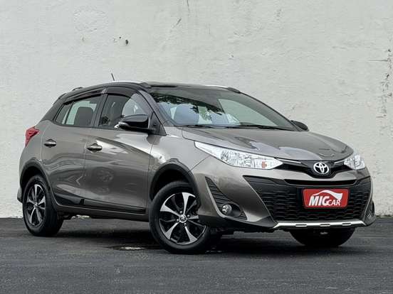 TOYOTA-YARIS-2020