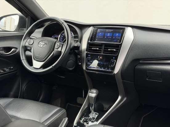 TOYOTA-YARIS-2020