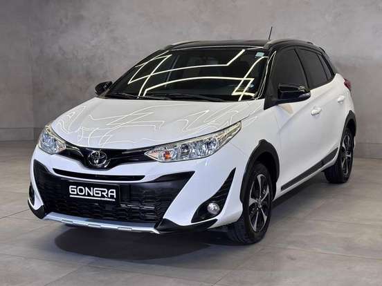 TOYOTA-YARIS-2019