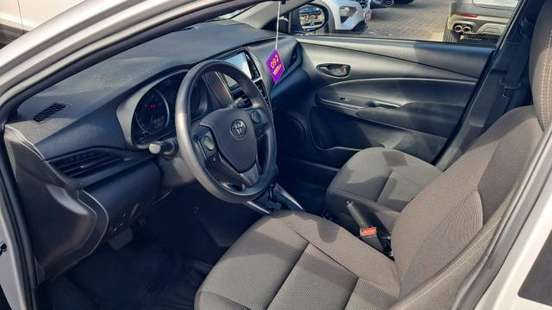 TOYOTA-YARIS-2024