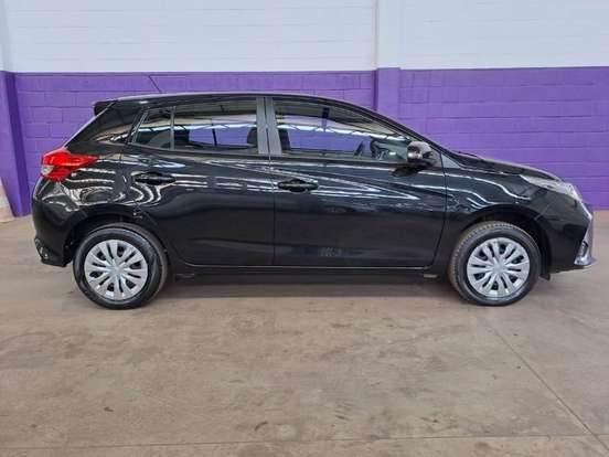TOYOTA-YARIS-2024