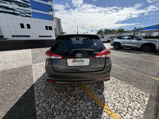 TOYOTA-YARIS-2024