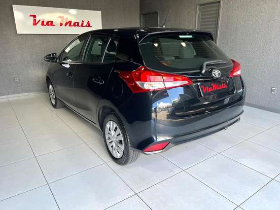 TOYOTA-YARIS-2024