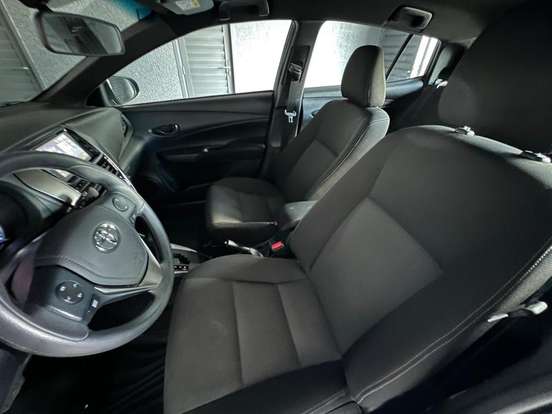 TOYOTA-YARIS-2024