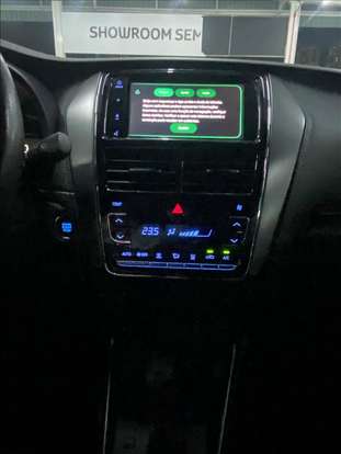 TOYOTA-YARIS-2022