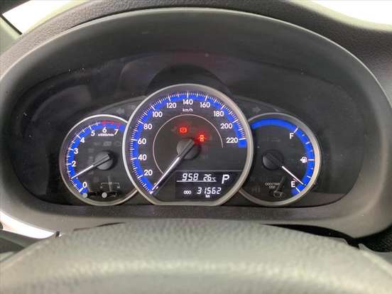 TOYOTA-YARIS-2019