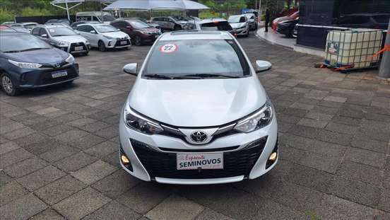 TOYOTA-YARIS-2021
