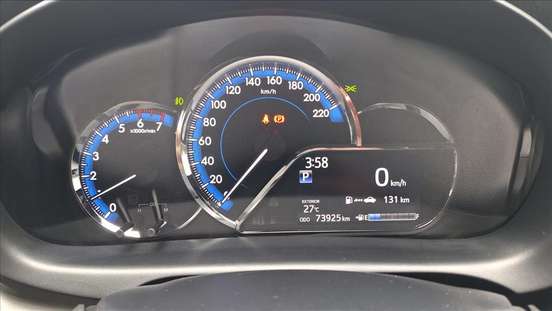 TOYOTA-YARIS-2021