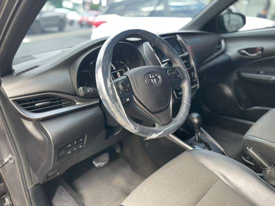 TOYOTA-YARIS-2022