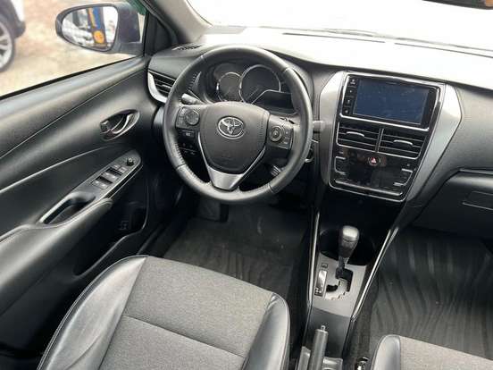 TOYOTA-YARIS-2022