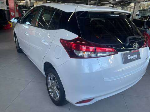 TOYOTA-YARIS-1.5 16V FLEX XS MULTIDRIVE TOYOTA-YARIS-2023