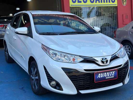 TOYOTA-YARIS-2019