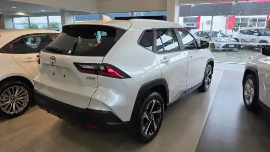 TOYOTA-YARIS CROSS-2026