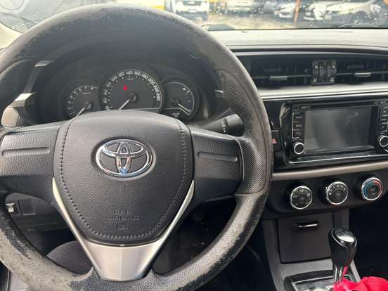 TOYOTA-COROLLA-1.8 GLI 16V FLEX 4P AUTOMÁTICO TOYOTA-COROLLA-2015