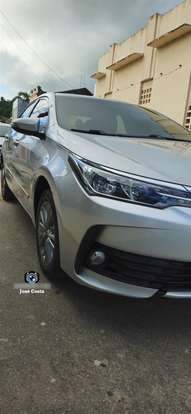 TOYOTA-COROLLA-2018