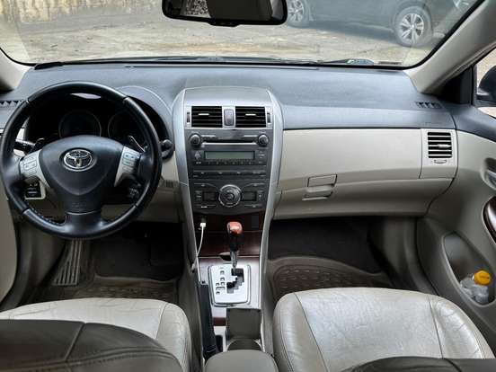 TOYOTA-COROLLA-2012