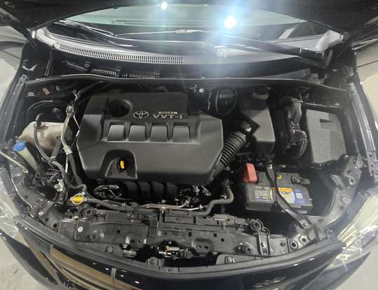 TOYOTA-COROLLA-2012