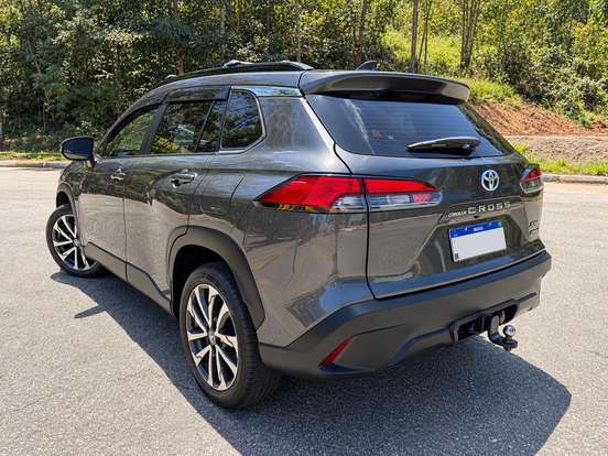 TOYOTA-COROLLA CROSS-2023