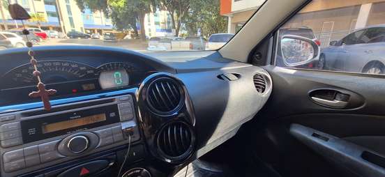 TOYOTA-ETIOS-2013