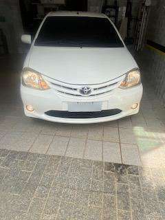 TOYOTA-ETIOS-2013