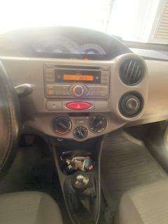 TOYOTA-ETIOS-2013