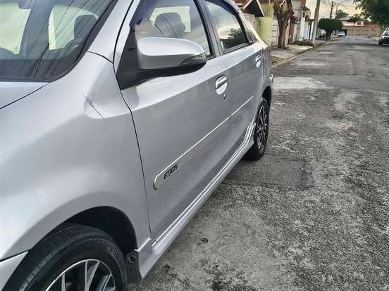 TOYOTA-ETIOS-1.5 PLATINUM SEDAN 16V FLEX 4P AUTOMÁTICO TOYOTA-ETIOS-2016