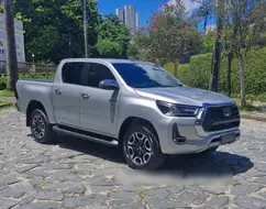 TOYOTA HILUX 2.8 D-4D TURBO DIESEL CD SRX 4X4 AUTOMÁTICO TOYOTA HILUX 2.8 D-4D TURBO DIESEL CD SRX 4X4 AUTOMÁTICO