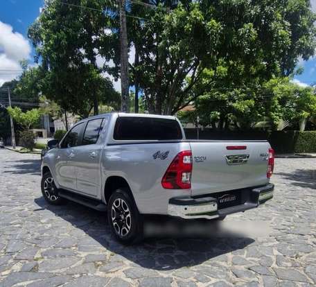 TOYOTA-HILUX-2024