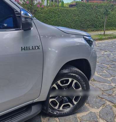 TOYOTA-HILUX-2024