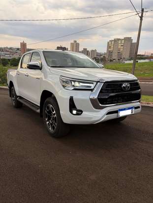 TOYOTA-HILUX-2025
