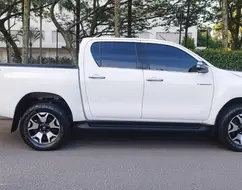TOYOTA HILUX 2.8 SRX 4X4 CD 16V DIESEL 4P AUTOMÁTICO TOYOTA HILUX 2.8 SRX 4X4 CD 16V DIESEL 4P AUTOMÁTICO