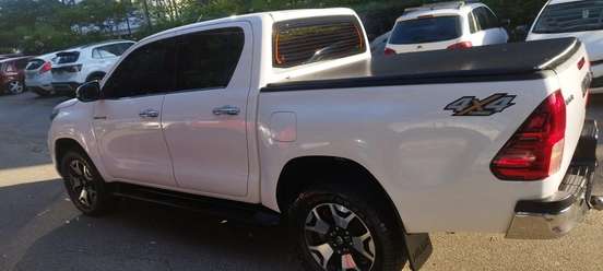 TOYOTA-HILUX-2018